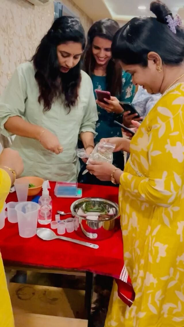 Day 2 haircare session @ Hyderabad 

Next session @chennai our centre on June 10th
Interested pls register your slot.
WhatsApp @9042783187

#hyderabadfashion #beauticianhyderabad #mauhyderabad #hyderabadmakeupartist #hyderabadmakeup #hyderabadcosmetics #hyderabadcosmetologist